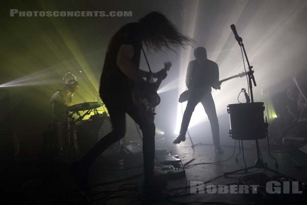 A PLACE TO BURY STRANGERS - 2018-08-28 - PARIS - Petit Bain - 